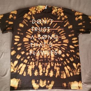 Twenty one pilots shirt